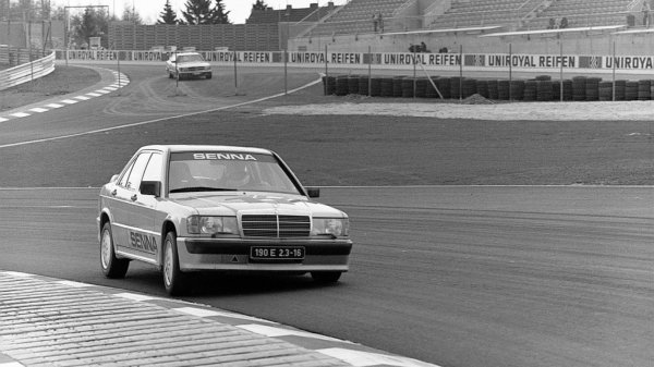 За много от нас Нордшлайфе (или Зеленият ад) е Нюрбургринг. Но тук става въпрос за прекрасната нова писта за Формула 1, открита през 1984 година. За да се отпразнува отварянето й, било направено демонстрационно състезание именно с автомобили Mercedes 190E Cosworth между известни пилоти. Надпреварата била спечелена от Айртон Сена.