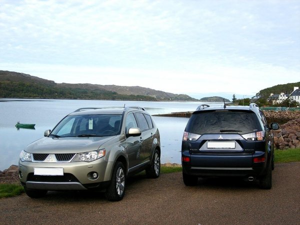 Цените стартират от 51 300 лв и достигат до 69 700 лв. с ДДС