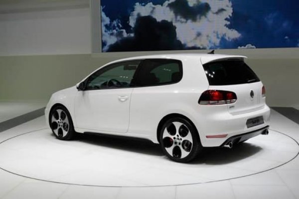 Volkswagen Golf GTI / Автомобилен салон Париж 2008