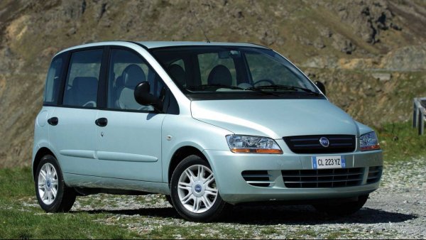 А моделът, който се появи след рестайлинга? Какво да се каже - дори не беше оригинален ...