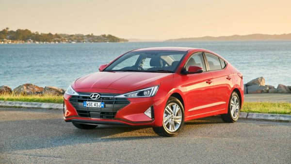 Може би поради това се появи този рестайлинг, който най-силно се отрази върху предницата. Корейците може би очакваха скок в продажбите, но надеждите им не се оправдаха ...