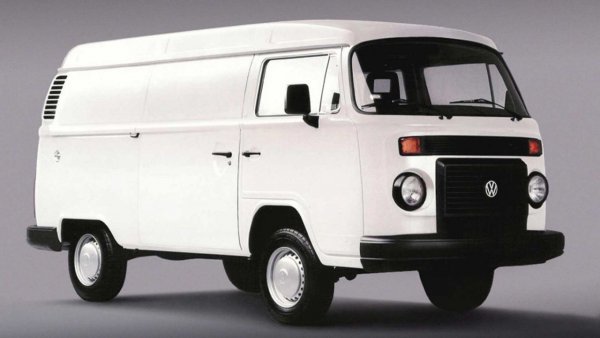 Прилагателните обаче стават малко по-отрицателни, когато се замислим за този рестайлингов модел, който се продаваше в Бразилия до 2013 година ...