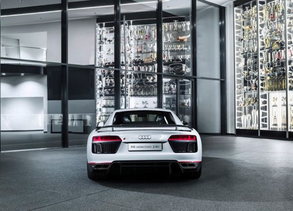 Audi R8 V10 Plus Selection 24h 