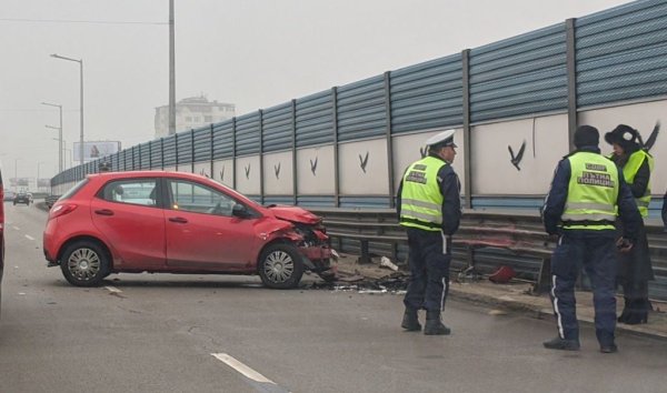 На финала ще ви споделим и една много любопитна статистика, произлизаща от няколко независими едно от друго проучвания (от Франция и Австралия) и от официалната статистика на полицията в Канада. Всички те категорично сочат, че най-голяма е вероятността да бъде спрян за проверка автомобил с червен цвят. Психолозите предлагат различни и дори противоречащи си обяснения за този феномен. Но той си остава статистически факт. 


