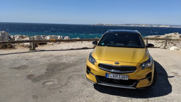 По-малката корейска марка отстъпва на Hyundai само с някакви си 830 автомобила и, ако тенденцията се запази, ще изпревари големия си брат още идния месец. Пазарният дял е 3.5%, с половин процент над този от 2019. 
