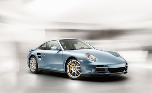 Porsche 911 Turbo S - Най-добрите 10 за 2011 година, според Car and Driver (цена над $80.000)