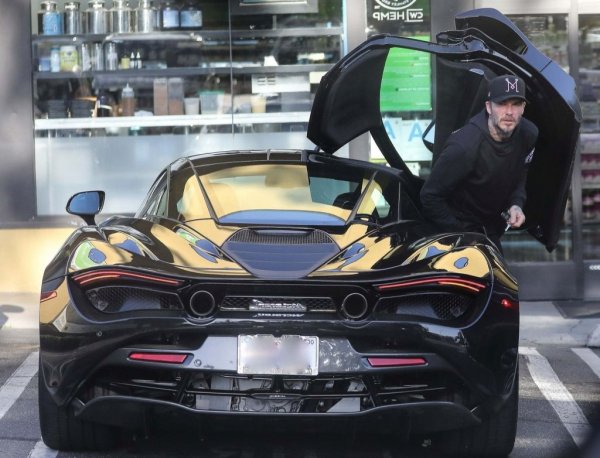 Бекъм опипа почвата с един McLaren MP4-12C Spider през 2013, но после реши да вдигне летвата със 720S. Лек, лесен за управление и чудовищно бърз (700 коня и под 3 секунди от 0 до 100 км/ч), този автомобил и до днес е сред любимите на Дейвид. 

