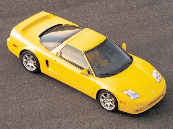 Този автомобил се появява в началото на хилядолетието, като се откроява от останалите автомобили от класа си със своята надеждност и с издържливостта си при каране на писта. Под капака е поставет 3,2-литров двигател DOHC VTEC V6 с увеличени обороти. Мощността на мотора е 290 к.с. и 224 Нм, които позволява ускорение от 0 до 100 км/ч за 4,7 секунди и развиване на максимална скорост от 280 км/ч.

Всъщност, производството на модела NSX стартира още през 1990 г., като това е първата серийна кола, чийто двигател има детайли от титан. Дизайнерите на Honda са черпили вдъхновение от изтребителя F-16 Falcon, чиято кабина предлага обзор на 360 градуса. В наши дни често се срещат NSX с пробег от над 200 000 км, които работят като часовник.
