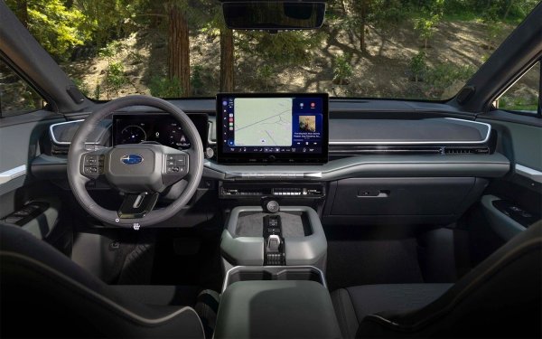 Моделът е предназначен за семейства, като се предлага с до седем седалки, просторен втори и трети ред и голям багажник &ndash; до 1290 литра зад втория ред и около 450 литра зад третия. Очакваната цена е между 50 000 и 55 000 долара.