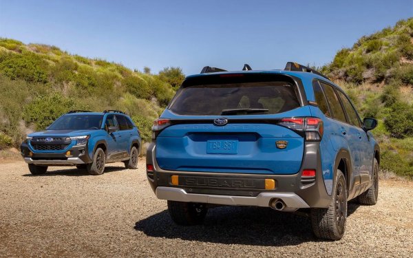 В същото време са запазени ключовите офроуд качества ва модела - пътен просвет от 236 мм, постоянно задвижване на всички колела и модифицирано окачване.