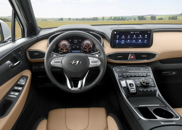 Силни страни: огромен и практичен салон; добро оборудване; висока надеждност.

Слабости: нервна на моменти возия; тежък волан; качеството на интериора е съмнително на места.
