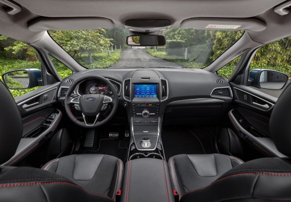 Силни страни: подредено управление; удобно возене; отлично оборудване още в базовата версия.

Слабости: седалките на третия ред са най-подходящи за деца, а не за възрастни; качеството на интериора може да бъде по-добро; лаком бензинов двигател.
