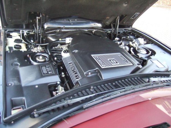 Bentley Continental T, закупено от Майк Тайсън през 1997 година