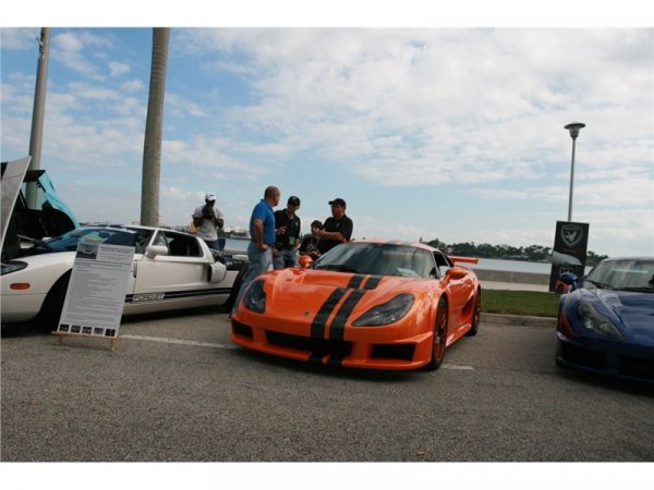 Rossion Q1 - екстремно спортен автомобил, базиран на английския Noble M400