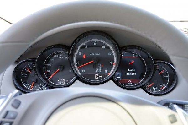 Porsche Cayenne 2011
