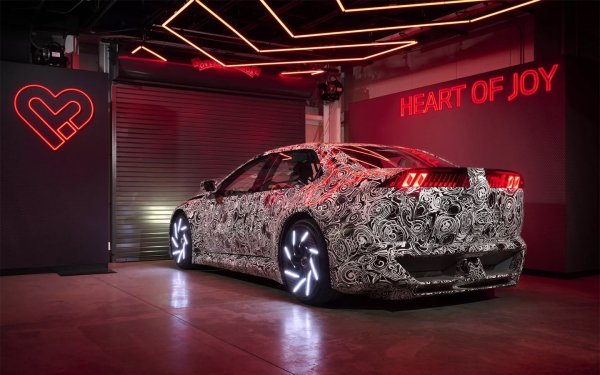 Вече е известно, че максималният въртящ момент на Vision Vehicle ще бъде невероятните 18 000 Нм. Как ще бъде постигнат този невероятен показан, германците ще разкажат по време на премиерата. 