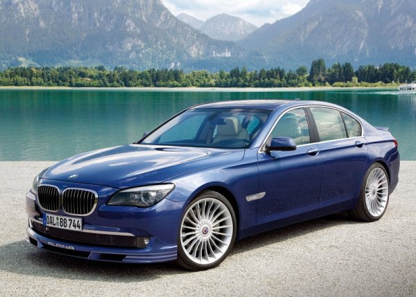 <p><strong>Топ 10 на най-скъпите за поддръжка коли</strong><br /><br />3. BMW ALPINA B7<br /><br />> Разходи за период от 5 години: $153,150<br />> Цена като нов: $133,445<br />> Среден разход на гориво: 13.8 л/100 км.</p>