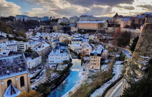 Зимните гуми са задължителни от 1 октомври при сняг или поледица на пътя.
