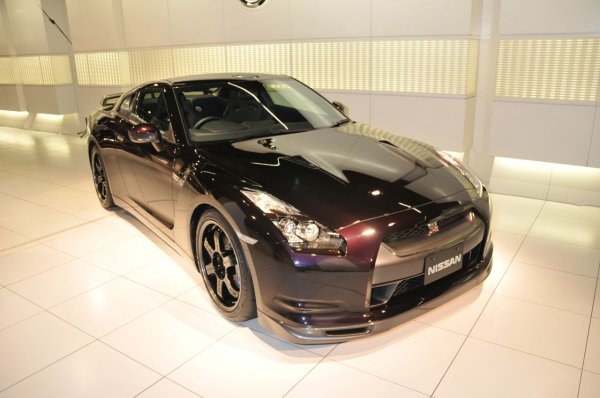 Премиерата на Nissan GT-R SpecV в Япония