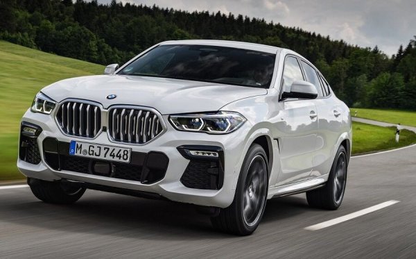 Обновяването на по-голямото крос купе миналата година очаквано води до сериозен ръст в продажбите - почти 118% в сравнение с първото тримесечие на 2023. Над половината продадени М6 са дизелови, но има и 6 бройки от върховата X6 M Competition. 
