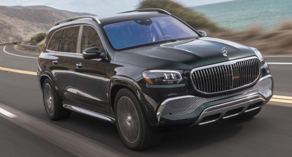 И при Mercedes логиката на българските купувачи е "колкото по-голямо и по-високо, по-добре". GLS отчита 112% повишение в регистрациите спрямо същия период на миналата година. Най-популярна е версията 450 D - 32 бройки, но има също немалък брой от ултраскъпите AMG GLS 63 и Maybach GLS 600 - по осем. 
