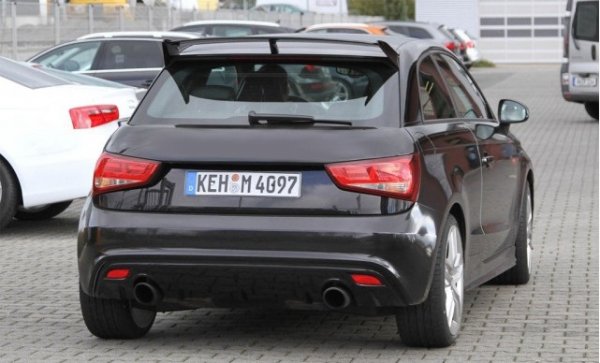 Шпионски снимки на Audi RS1 