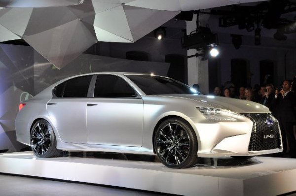 Ню Йорк 2011 - Lexus LF-Gh Concept