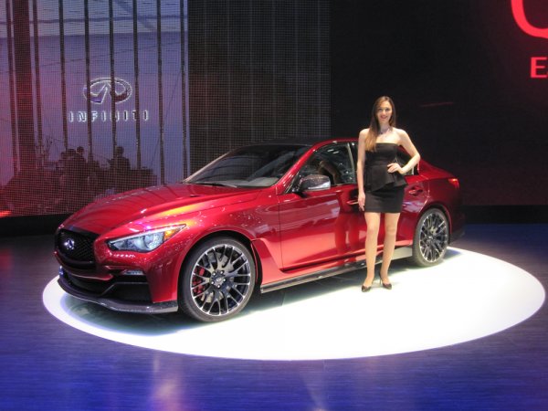 Infiniti Q50 Eau Rouge	