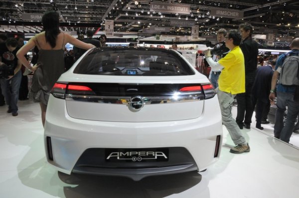 Женева 2009 / Opel Ampera