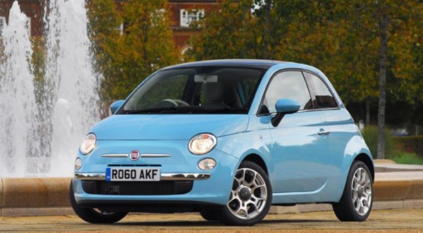 Тъй като през последното десетилетие бяха представени толкова много други ретро автомобили, 500 не беше особено смятан за чудак, когато направи своя дебют през 2007 г. Това се промени, когато TwinAir се появи три години по-късно. Неговият 875-кубиков двигател (първият, проектиран от нулата, за да използва брилянтната технология за повдигане и синхронизиране на клапаните MultiAir на Fiat) беше първият двуцилиндров агрегат, монтиран на масов европейски автомобил след падането на Citro&euml;n LNA през 80-те години.

Може би също толкова важно, когато работи на празен ход, 500 издаваше звук, сякаш мъркаше, което просто беше твърде сладко за думи.