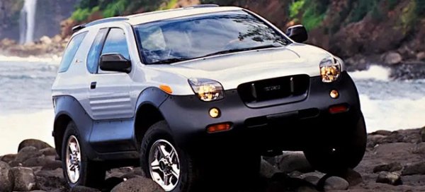 Isuzu не е известен със своите странни коли, но VehiCROSS е великолепно изключение. Този компактен SUV, тясно свързан с далеч по-конвенционалния Isuzu Trooper, се появи като концепция на изложението в Токио през 1993 г., след което беше пуснат в продажба четири години по-късно с почти никакви промени. Произвежда се от 1997 до 2001 г. и се продава в малки количества, предимно в САЩ.