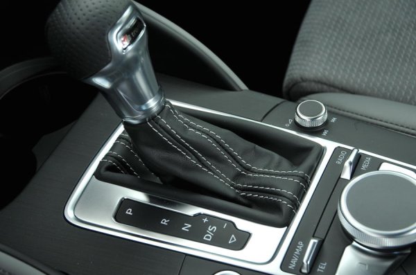 По-старите роботизирани скоростни кутии DSG често излизат от строя след достигането на пробег от 100 000 км и се превръщат в кошмар за собственика си, защото се налага да бъдат ремонтирани. При това не само веднъж, което е сериозен финансов удар.
