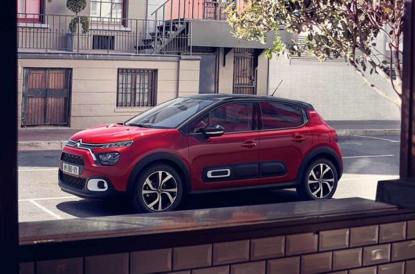 Регистрациите за френската марка са почти поравно разпределени между леки (150) и N1 автомобили (141). Цели 99 коли обаче са били впоследствие дерегистрирани. 
