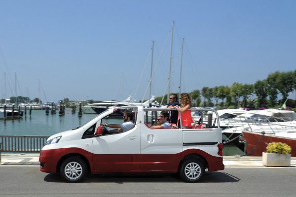 Nissan NV200 кабриолет