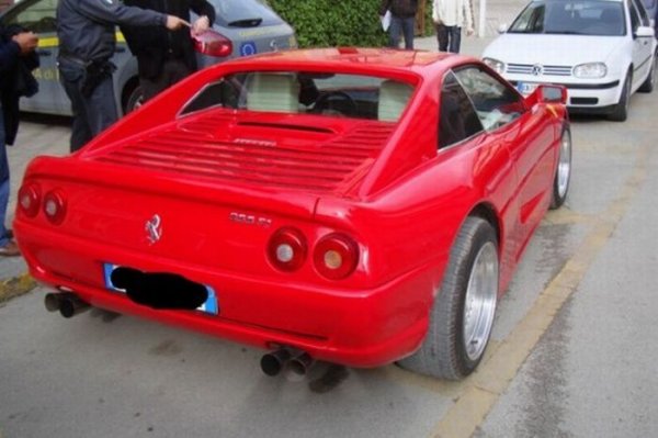 Pontiac Fiero във Ferrari 335