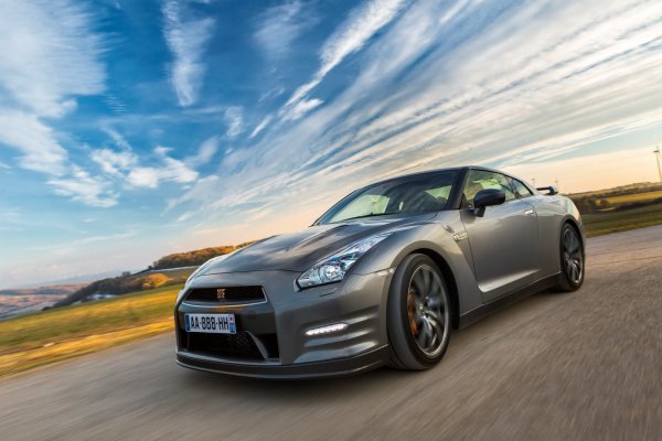 Nissan GT-R  2013