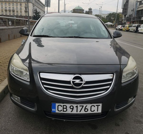 Описание: Лек автомобил - Opel Insignia, рег.№ CB9176CT, рама №W0LGM5EC8A1079284, двигател № A18XER20PG4137, година на производство - 2010. Двигател - бензин, мощност - 103 кВт. Моторното превозно средство е в добро външно състояние, вътрешен интериор без забележки. Пробег - 172224 км.

Първоначална цена: 9000 лв.
