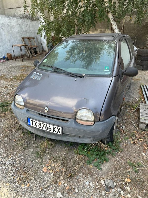 Описание: Лек автомобил Renault, модел Twingo, рег. № TX8766KX, рама №VF1C0660517524976, двигател № D7FB700P296852. Година на производство - 1998, мощност - 43 кВт, гориво - бензин.

Първоначална цена: 400 лв.
