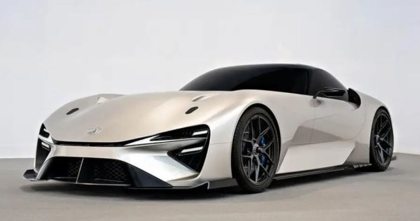 Миналата година Lexus потвърди, че електрическото продължение на легендарния суперавтомобил LFA с V10 двигател ще използва шаси със състезателна спецификация GT3, ново електронно кормилно управление и дори ръчна скоростна кутия за повишаване на ангажираността на водача.