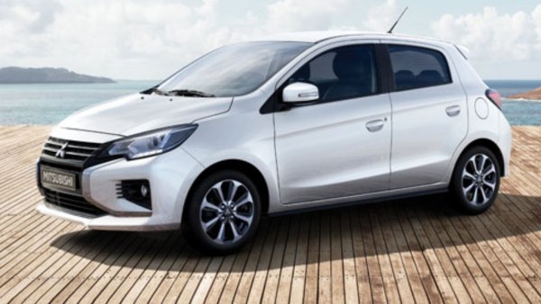 В един момент това бе най-евтината нова кола в България, но в последните две години и тя поскъпна осезаемо. Посочената цена е за автомобил с 1.2-литров бензинов двигател, 71 конски сили и ръчни скорости (2000 лева отгоре ще ви дадат CVT автоматик). Стартовото ниво предлага климатик, круиз контрол, отопление на предните седалки, електрическо регулиране на фаровете, мултимедия с блутуут. 

Цена през декември 2023: 37 990 лева
Цена през декември 2022: 23 990 лева
Цена през декември 2021: 21 990 лева
Цена през декември 2020: 21 490 лева 
