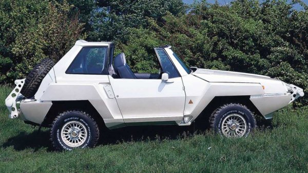 Компанията Glenfrome Engineering оперира между 1975 и 1986 година, като е много популярна с конверсията на машини от първото поколение Range Rover, включително и атрактивни 6х6 варианти.

