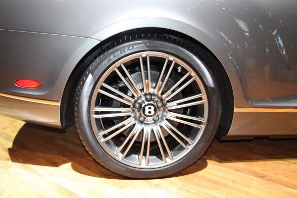 Bentley Continental GTC Speed / Детройт 2009