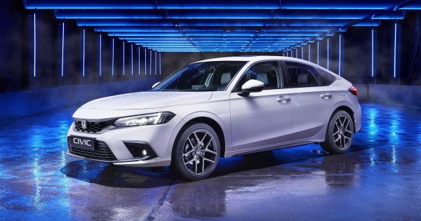Силен лидер в горния край на глобалните продажби на автомобили, Honda Civic и неговият Integra се намират на 17-о място в класацията за 2022 г. Това е с шест позиции по-малко от това, което беше през 2021 г., тъй като продажбите са намалели със значителните 18%.

Honda ще бъде по-малко обезпокоена от този спад в продажбите, отколкото някои други производители на автомобили, тъй като компанията има три други модела в топ 20 на най-продаваните. Това включва и CR-V, който се радва на четвърто място в общата класация на продажбите за 2022 г.