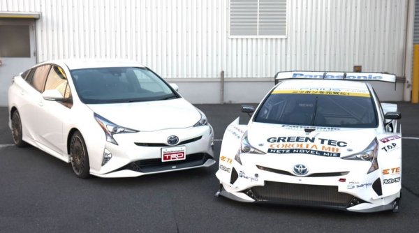 Toyota Prius GT300 