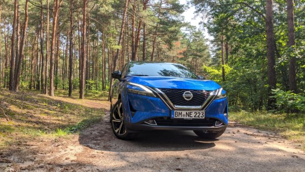 Спрямо 2023 година: 51.4% растеж

Предложенията на Nissan в България са сведени на практика само до три модела - кросоувърите Qashqai, X-Trail и Juke (регистрациите на двата електромобила са съвсем символични). Но това е достатъчно за над 50 на сто растеж спрямо 2023. 

Най-продавани модели:
Qashqai - 675
X-Trail - 270
Juke - 137
Ariya - 18
Leaf - 6

