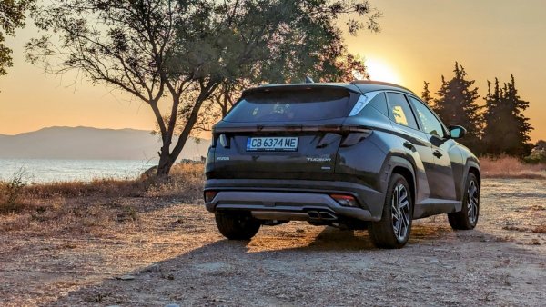 Спрямо 2023 година: -9.7% спад

Hyundai е единствената марка в Топ 10 със спад на годишна база, но той идва на фона на много силна 2023 година. Сериозни понижения в регистрациите има при i20 (-52%) и Kona (-30%), но пък при бестселъра Tucson има 29 на сто ръст. 

Най-продавани модели:
Tucson - 745
Kona - 329
i10 - 286
i30 - 262
i20 - 258
Bayon - 117
Santa Fe - 75

