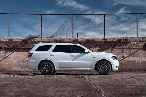 Dodge показа SRT модификация на Durango 2018