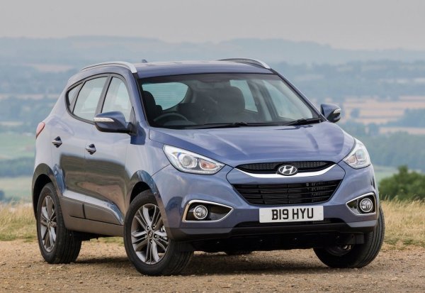 Hyundai ix35, произвеждан до 2015, беше един от първите модели на корейския производител в нов, привлекателен дизайн и механично е близнак на Kia Sportage от онези години. За посочената сума можете да намерите добре поддържани автомобили с комплект оборудване, което включва климатик, алуминиеви джанти, шест въздушни възглавници и ESP като стандарт.