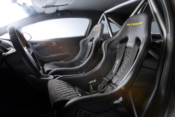 Opel Astra OPC EXTREME 