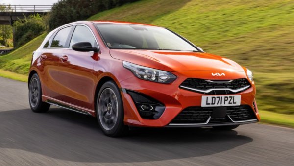 Спрямо 2024: -7% спад

Един от най-популярните модели за такси в България слиза окончателно от сцената тази година, за да отстъпи място на бъдещата европейска версия на К4. Затова и някои клиенти, особено корпоративни, бързат да изкупят последните налични количества. Новите регистрации само за май са 79. 
